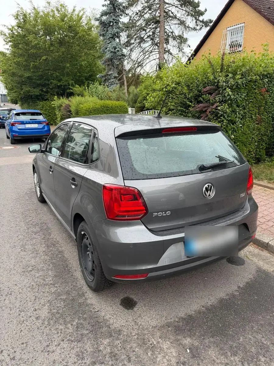 Gebraucht VW Polo Trendline 75 PS (55 kW) 2016 Grau Kleinwagen