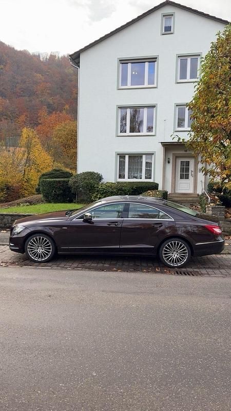 Gebraucht Mercedes CLS350 308 PS (226 kW) 2011 Rot Coupé