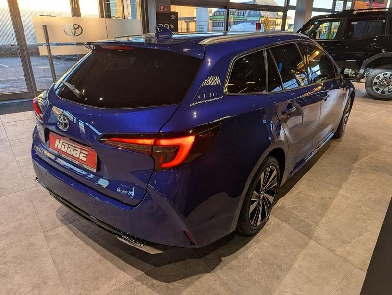 Neu Toyota Corolla 178 PS (130 kW) 2025 Blau Kombi