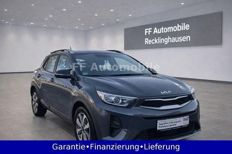 Gebraucht Kia Stonic Vision 84 PS (61 kW) 2022 Grau SUV