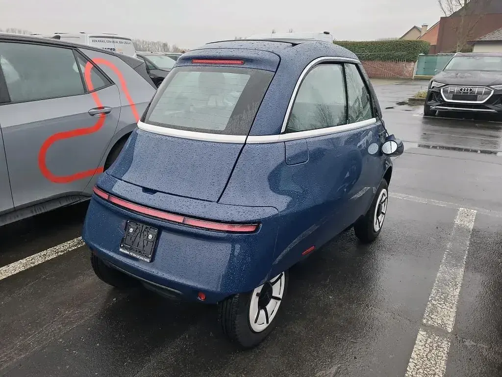 Gebraucht Micro Microlino 13 kW (18 PS) 2024 Blau Kleinwagen