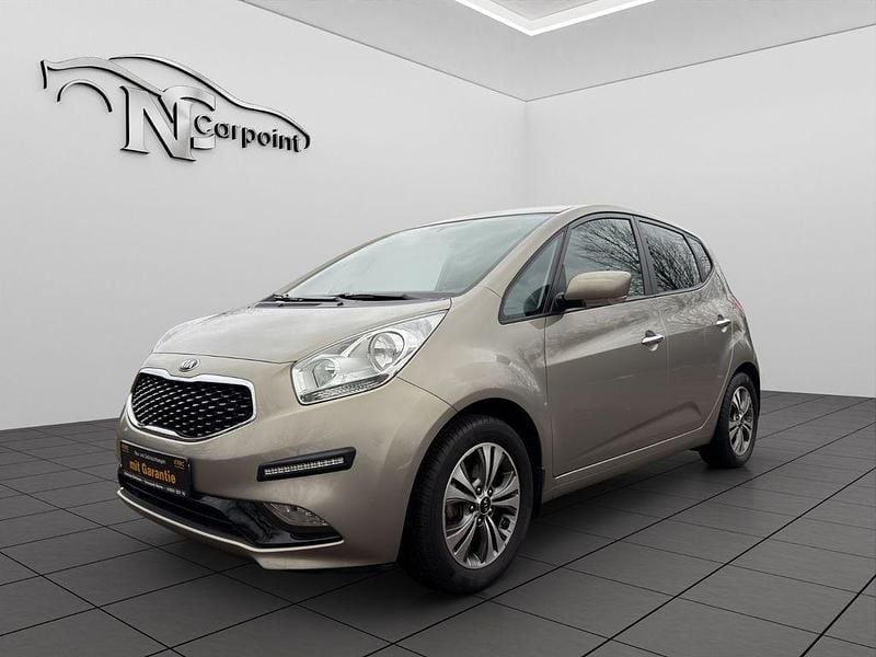 Gebraucht Kia Venga 125 PS (91 kW) 2016 Sirius silver Kleinwagen