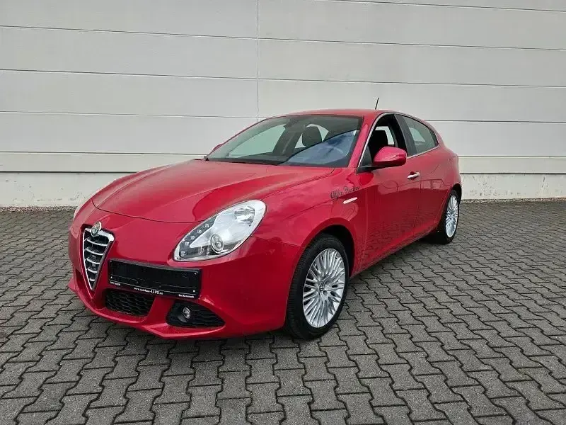 Gebraucht Alfa Romeo Giulietta Super 120 PS (88 kW) 2012 Colore esterno (rosso alfa) Kleinwagen