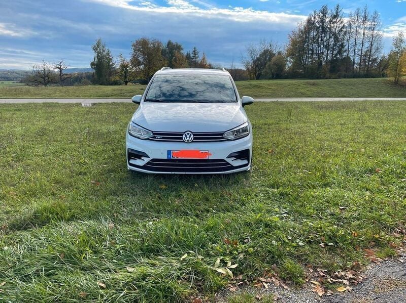 Gebraucht VW Touran Highline 150 PS (110 kW) 2017 Weiß Van / Kleinbus