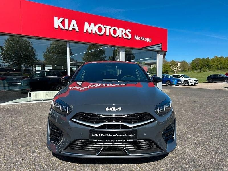 Gebraucht Kia Ceed GT GT-Line 140 PS (102 kW) 2025 Grau Limousine