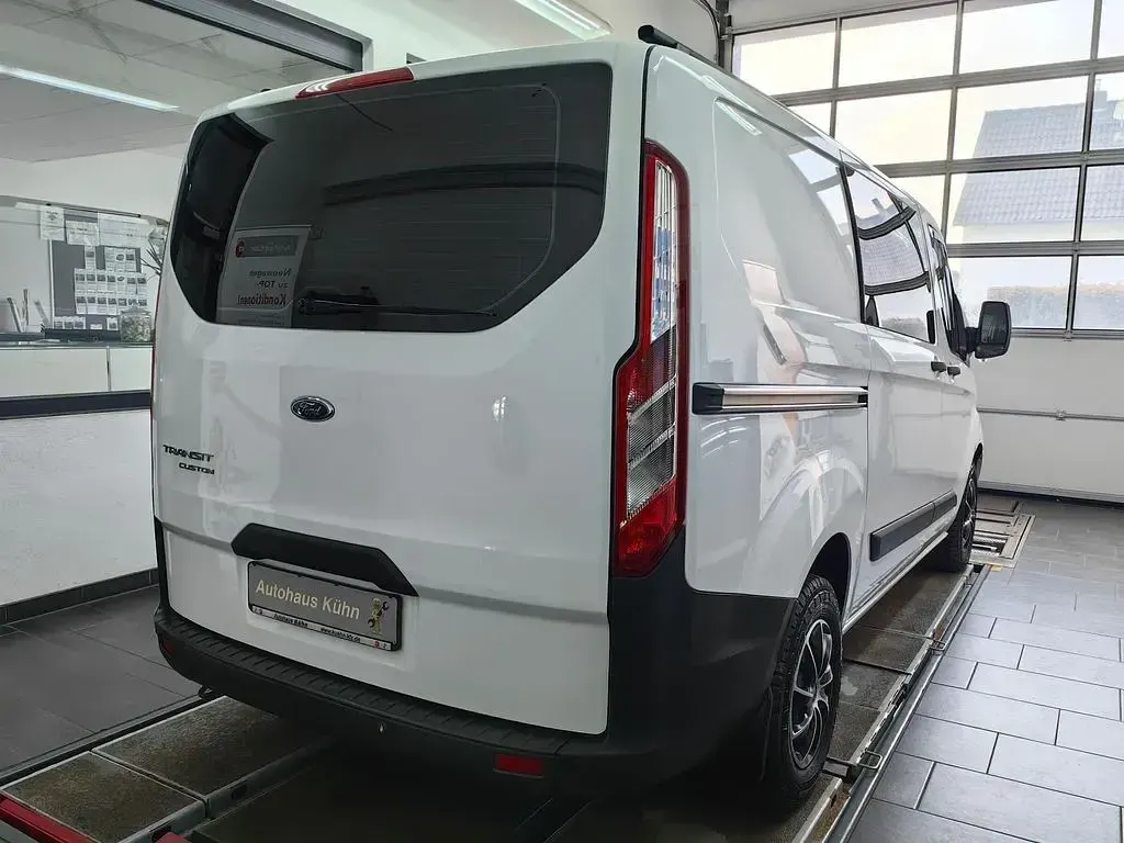 Second-hand Ford Transit Custom 131 CP (96 kW) 2016 Alb Monovolum