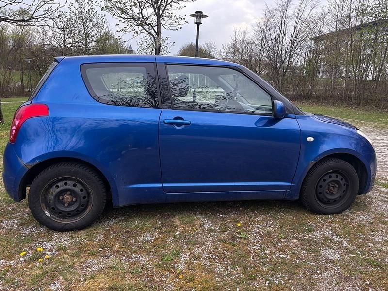 Second-hand Suzuki Swift 92 CP (67 kW) 2008 Albastru Hatchback