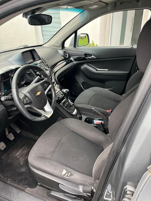 Gebraucht Chevrolet Orlando 163 PS (119 kW) 2011 Grau Van / Kleinbus