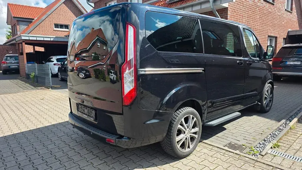 Gebraucht Ford Transit Custom Titanium 155 PS (114 kW) 2016 Schwarz Van / Kleinbus