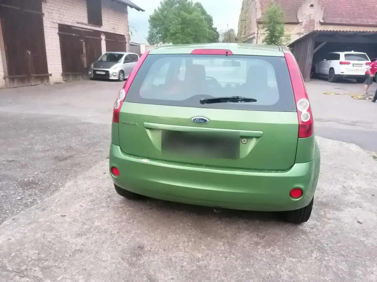 Gebraucht Ford Fiesta 75 PS (55 kW) 2008 Grün Kleinwagen
