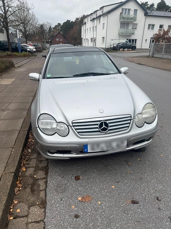 Silber Gebraucht 2001 Mercedes C180 Coupé | 2.200 € (Fairer Preis) - Bild 1/4