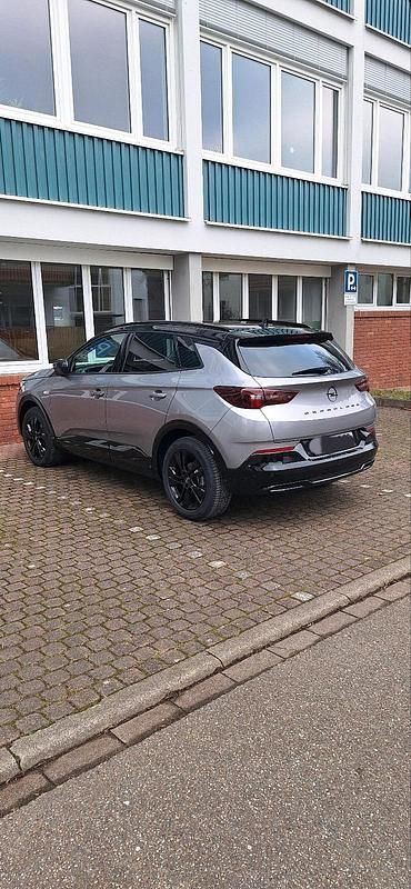 Gebraucht Opel Grandland X 131 PS (96 kW) 2024 Silber SUV