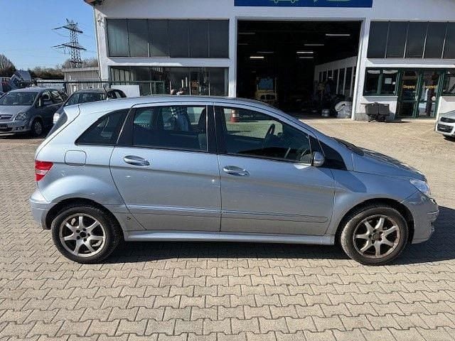 Gebraucht Mercedes B200 136 PS (100 kW) 2007 Blau Van / Kleinbus