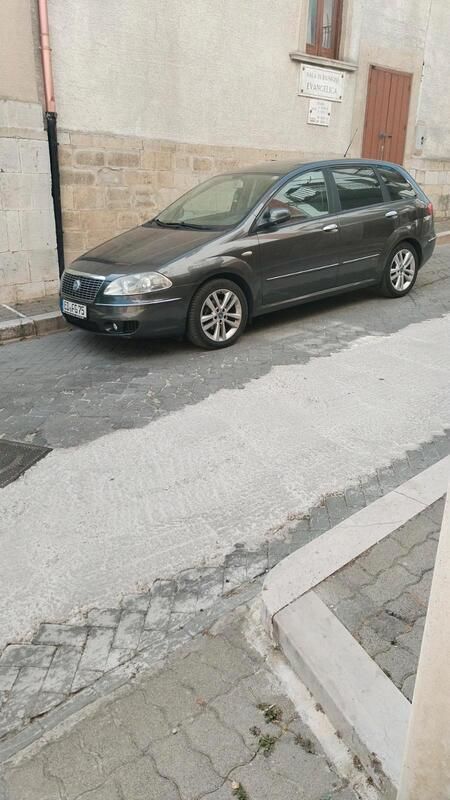 Andere außenfarben Gebraucht 2007 Fiat Croma Kombi | 2.000 € (Teuer) - Bild 1/4