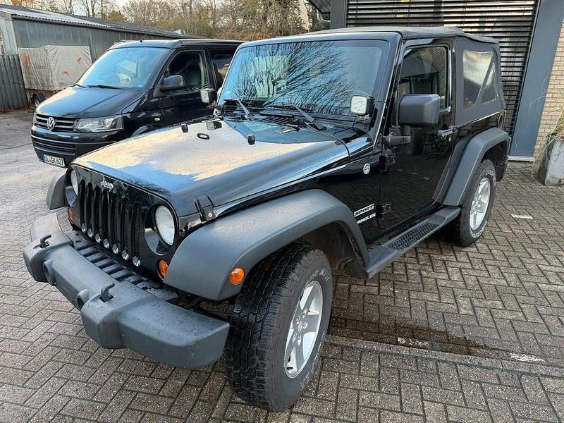 Schwarz Gebraucht 2012 Jeep Wrangler SUV | 23.290 € (Etwas zu teuer) - Bild 1/4