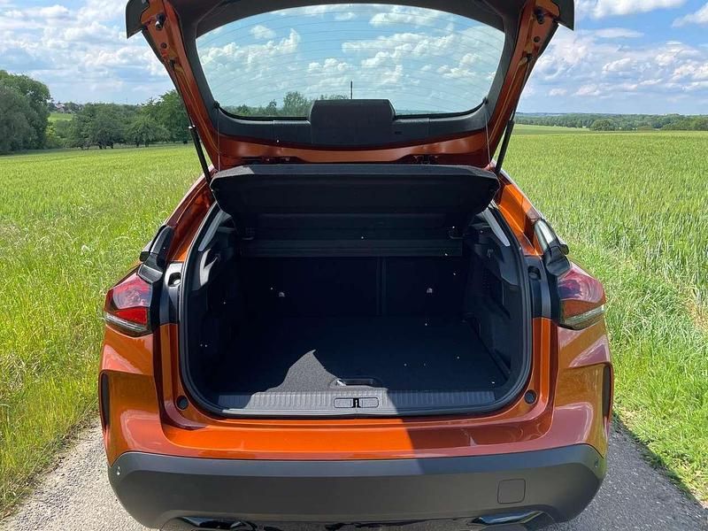 Gebraucht Citroën e-C4 Feel 100 kW (136 PS) 2022 Orange Limousine