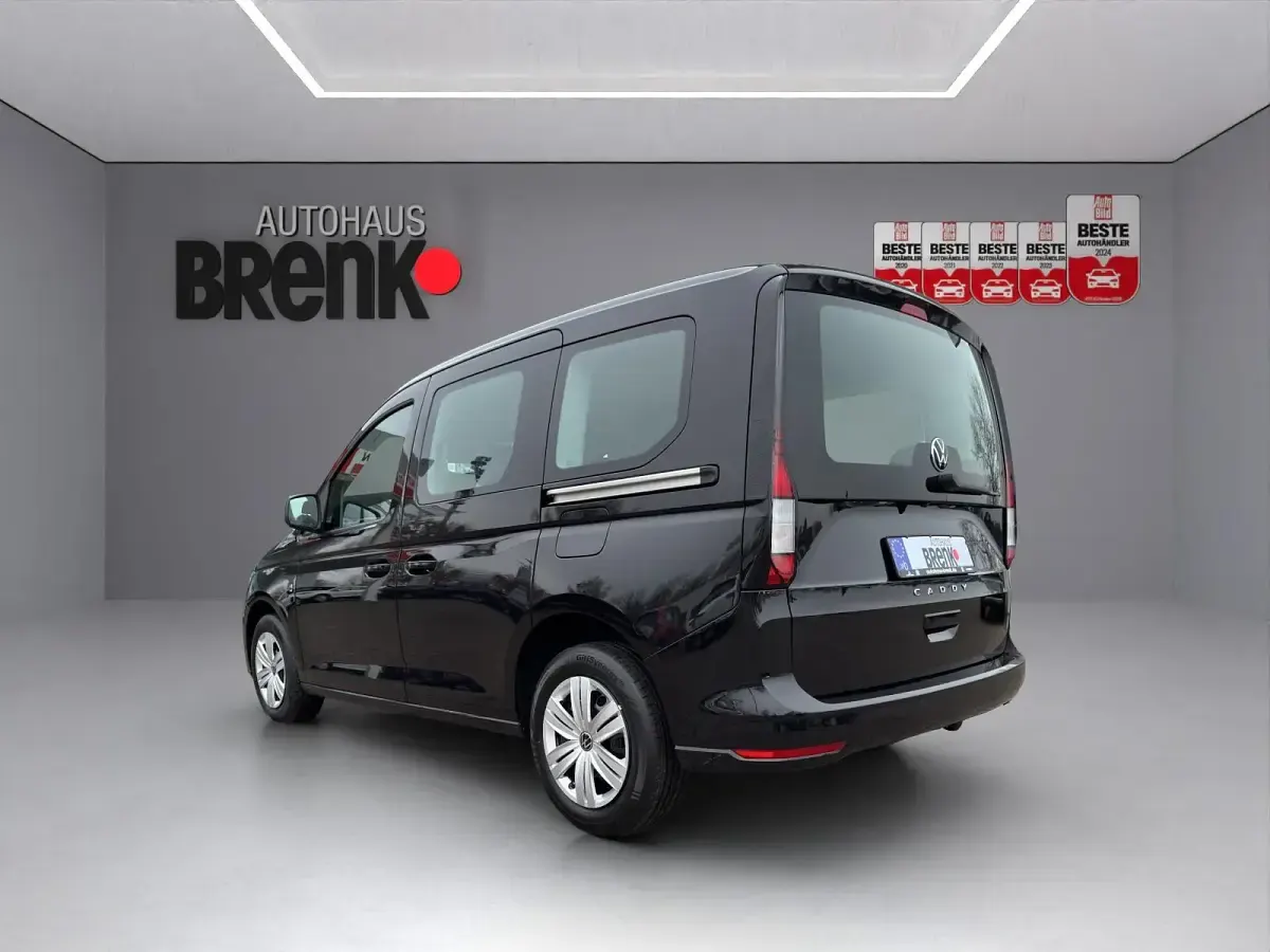 Neu VW Caddy Family 116 PS (85 kW) 2025 Weiß Van / Kleinbus