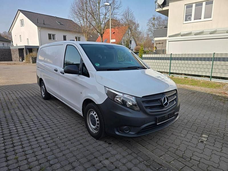 Gebraucht Mercedes Vito 114 PS (83 kW) 2016 Weiß Van