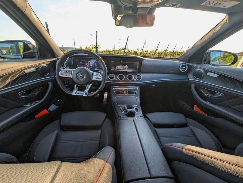 Grau Gebraucht 2019 Mercedes E53 AMG AMG Kombi | 41.750 € - Bild 1/4