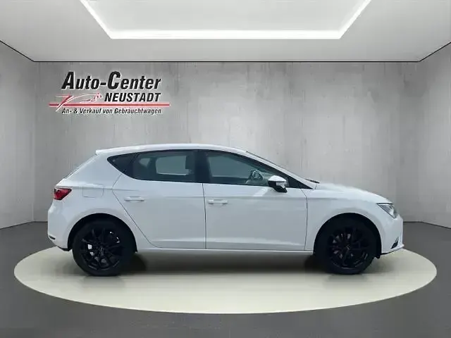Gebraucht Seat Leon Style 150 PS (110 kW) 2013 Weiß Limousine