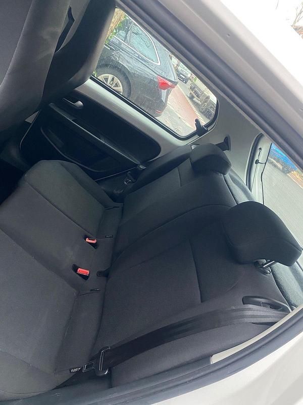 Gebraucht VW up! 60 PS (44 kW) 2018 Weiß Kleinwagen