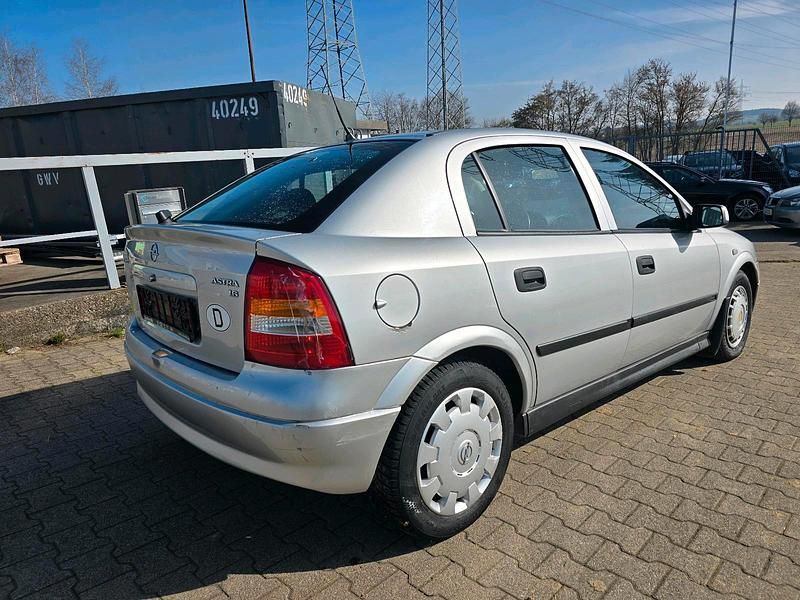 Gebraucht Opel Astra 84 PS (61 kW) 2001 Grau Kleinwagen