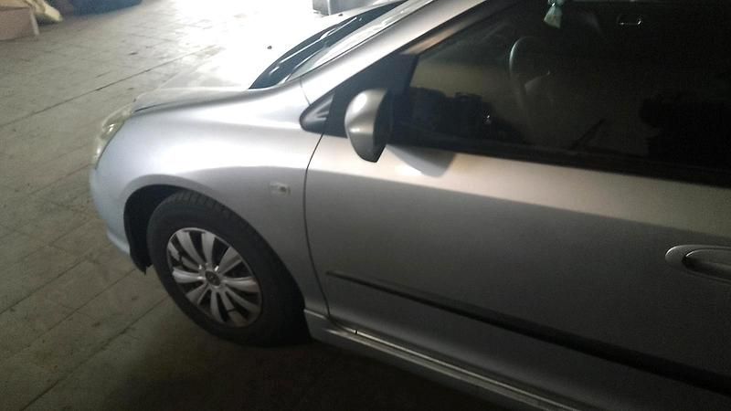 Gebraucht Honda Civic 90 PS (66 kW) 2004 Silber Limousine