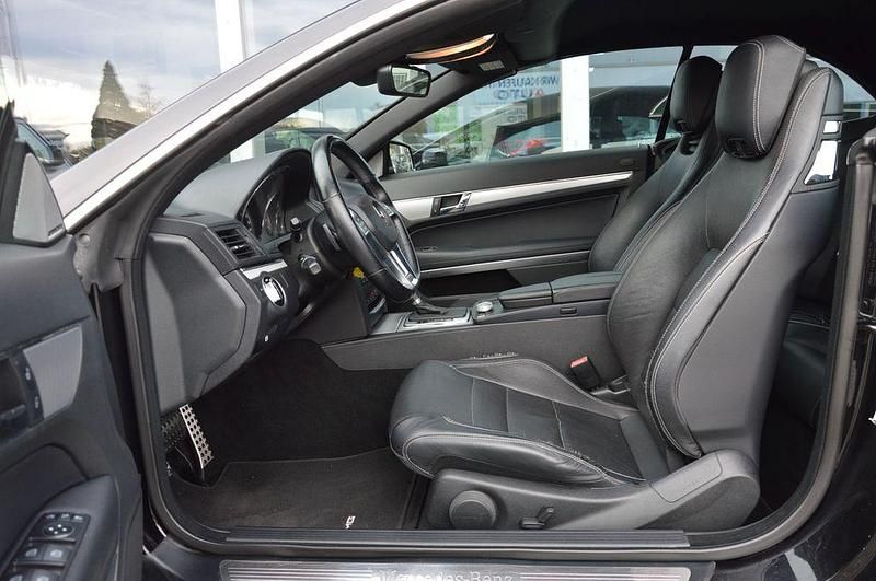 Gebraucht Mercedes E200 AMG 209 PS (153 kW) 2011 Obsidianschwarz Cabrio