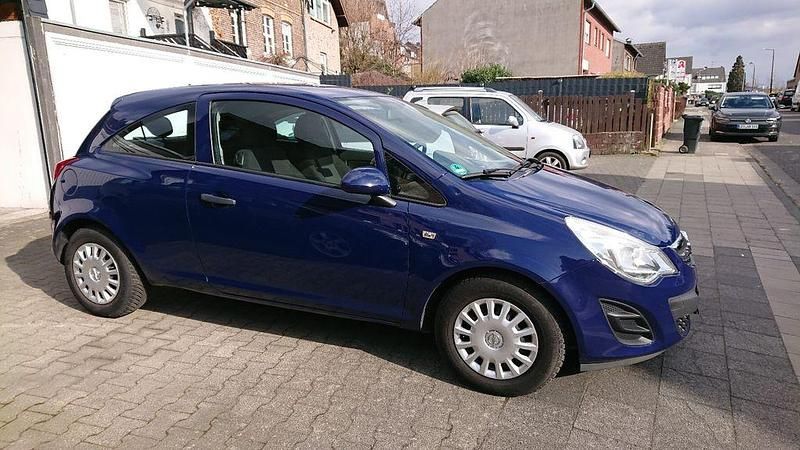 Second-hand Opel Corsa Selection 69 CP (50 kW) 2011 Albastru Hatchback