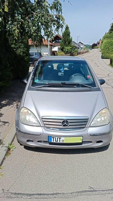 Grau Gebraucht 1999 Mercedes A140 Limousine | 1.200 € (Fairer Preis) - Bild 1/4