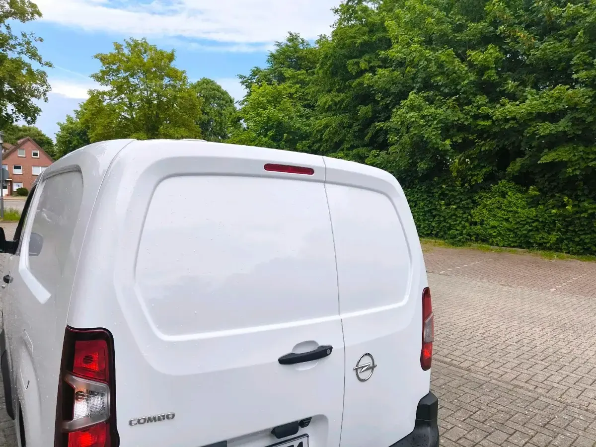 Gebraucht Opel Combo 75 PS (55 kW) 2020 Weiß Van / Kleinbus