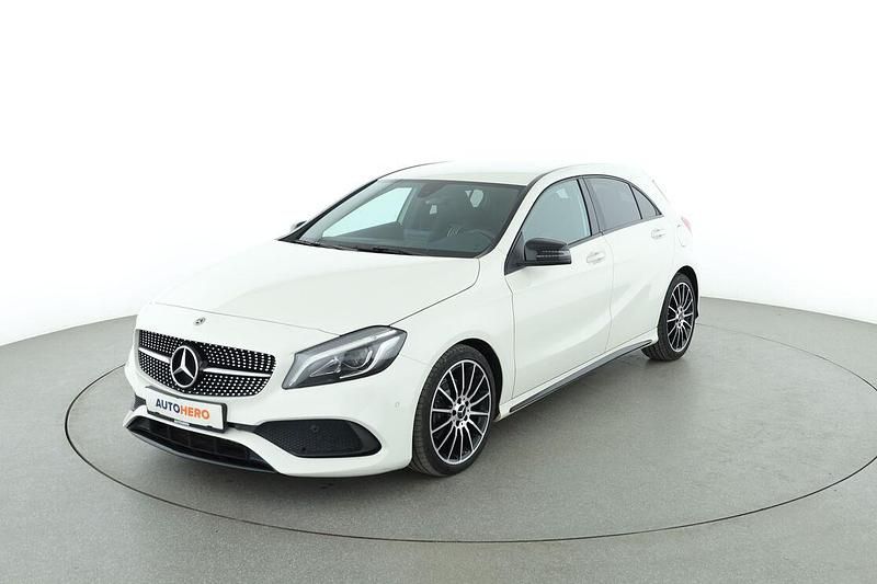 Weiß Gebraucht 2017 Mercedes A180 AMG Limousine | 18.010 € (Teuer) - Bild 1/3