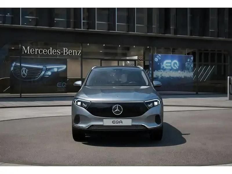 Gebraucht Mercedes EQA250+ 139 kW (190 PS) 2025 Silber metalliclack hightechsilber SUV