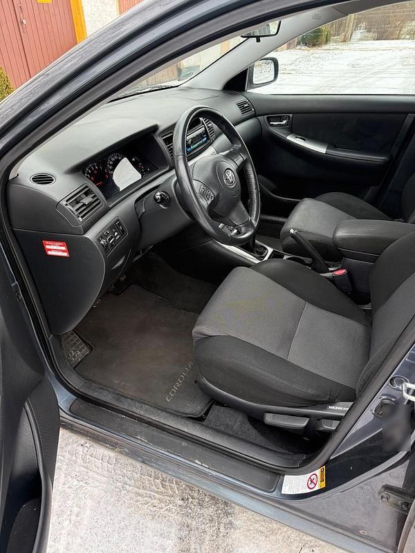 Gebraucht Toyota Corolla 110 PS (80 kW) 2006 Grau Kleinwagen
