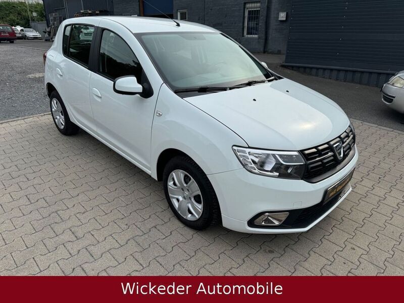 Weiß Gebraucht 2017 Dacia Sandero Lauréate Kleinwagen | 7.990 € (Etwas zu teuer) - Bild 1/4