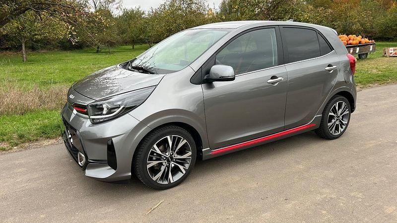 Grau Gebraucht 2023 Kia Picanto GT-Line Kleinwagen | 15.800 € (Fairer Preis) - Bild 1/4