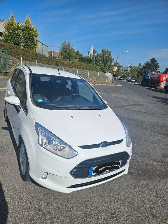 Weiß Gebraucht 2017 Ford B-MAX Titanium Van / Kleinbus | 7.000 € (Superpreis) - Bild 1/4