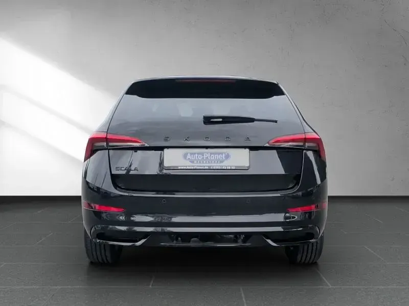 Gebraucht Skoda Scala Monte Carlo 150 PS (110 kW) 2023 Blackmagic perleffekt (metallic) Kleinwagen