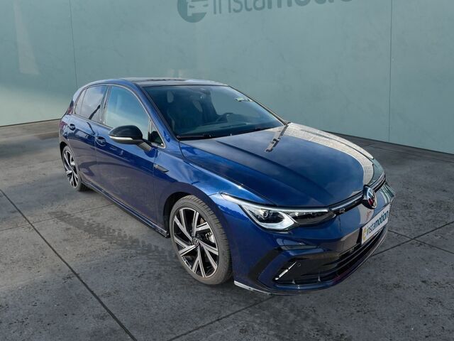 Blau Gebraucht 2024 VW Golf VIII R-line Limousine | 29.140 € (Guter Preis) - Bild 1/2