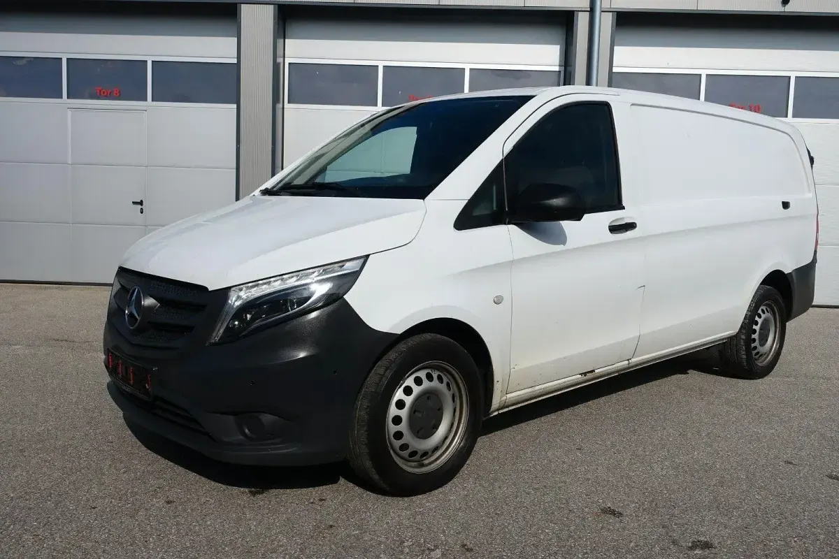 Gebraucht Mercedes Vito 163 PS (119 kW) 2019 Weiß Van