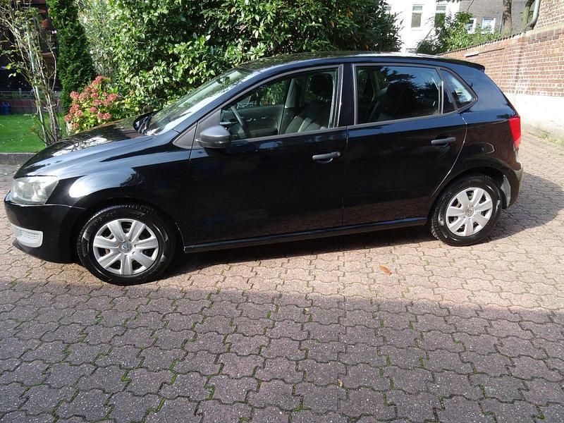 Schwarz Gebraucht 2011 VW Polo Trendline Kleinwagen | 4.950 € (Guter Preis) - Bild 1/4
