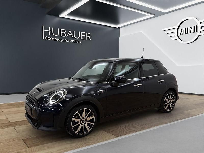 Mini yours enigmatic black Gebraucht 2023 Mini Cooper S Classic Kleinwagen | 27.890 € (Fairer Preis) - Bild 1/4