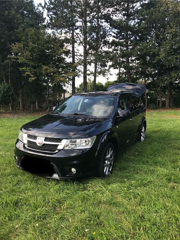 Schwarz Gebraucht 2013 Fiat Freemont SUV | 10.300 € (Fairer Preis) - Bild 1/4