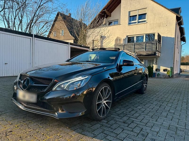 Gebraucht Mercedes 220 170 PS (125 kW) 2014 Schwarz Coupé