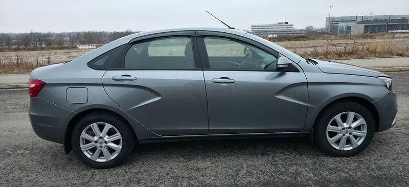 Gebraucht Lada Vesta 144 PS (105 kW) 2020 Grau Limousine