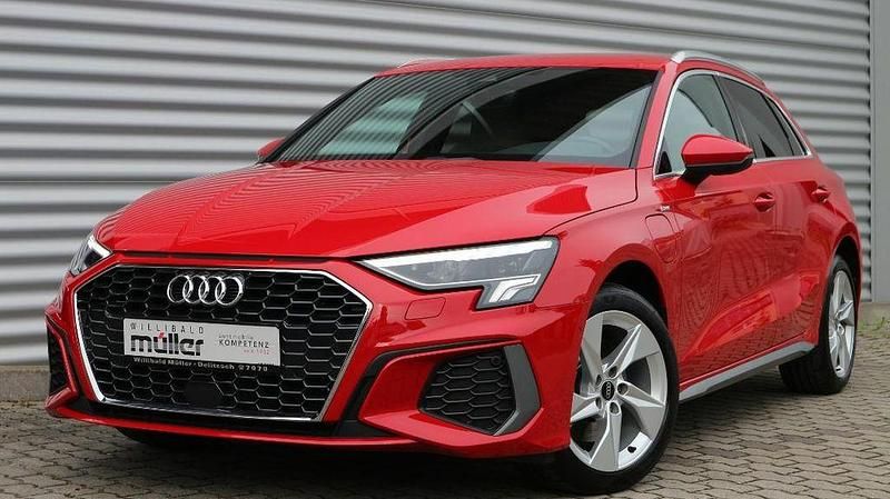 Rot Gebraucht 2021 Audi A3 Sportback e-tron S-Line Limousine | 25.830 € (Guter Preis) - Bild 1/4