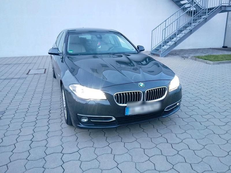 Schwarz Gebraucht 2014 BMW 530 Luxury Line Limousine | 12.000 € (Fairer Preis) - Bild 1/4