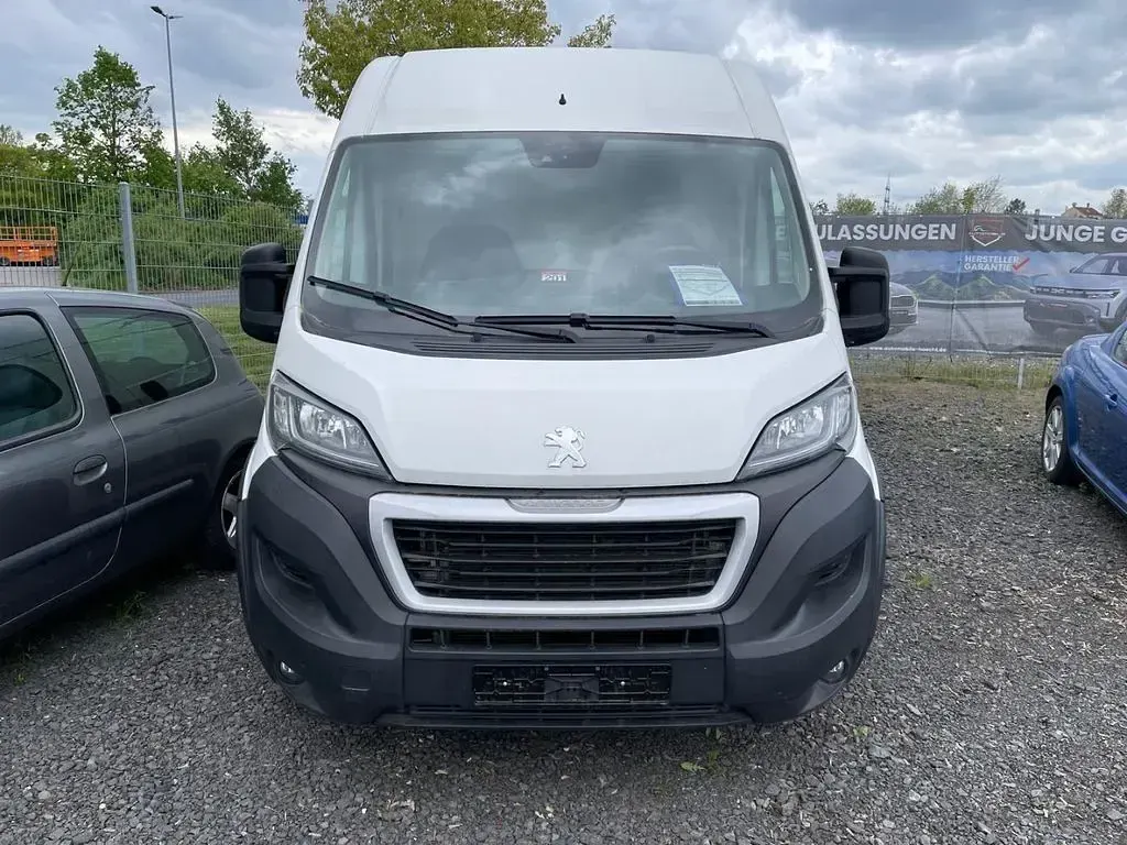 Gebraucht Peugeot Boxer Selection Sky 165 PS (121 kW) 2021 Weiß Van