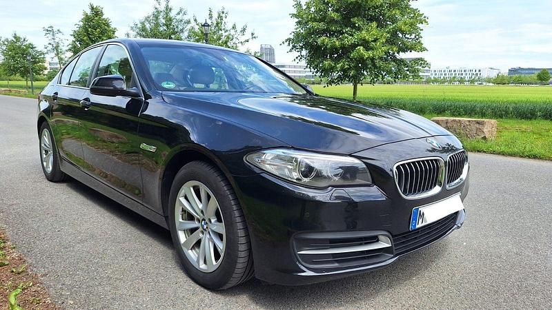 Schwarz Gebraucht 2014 BMW 520 Limousine | 11.900 € (Guter Preis) - Bild 1/4