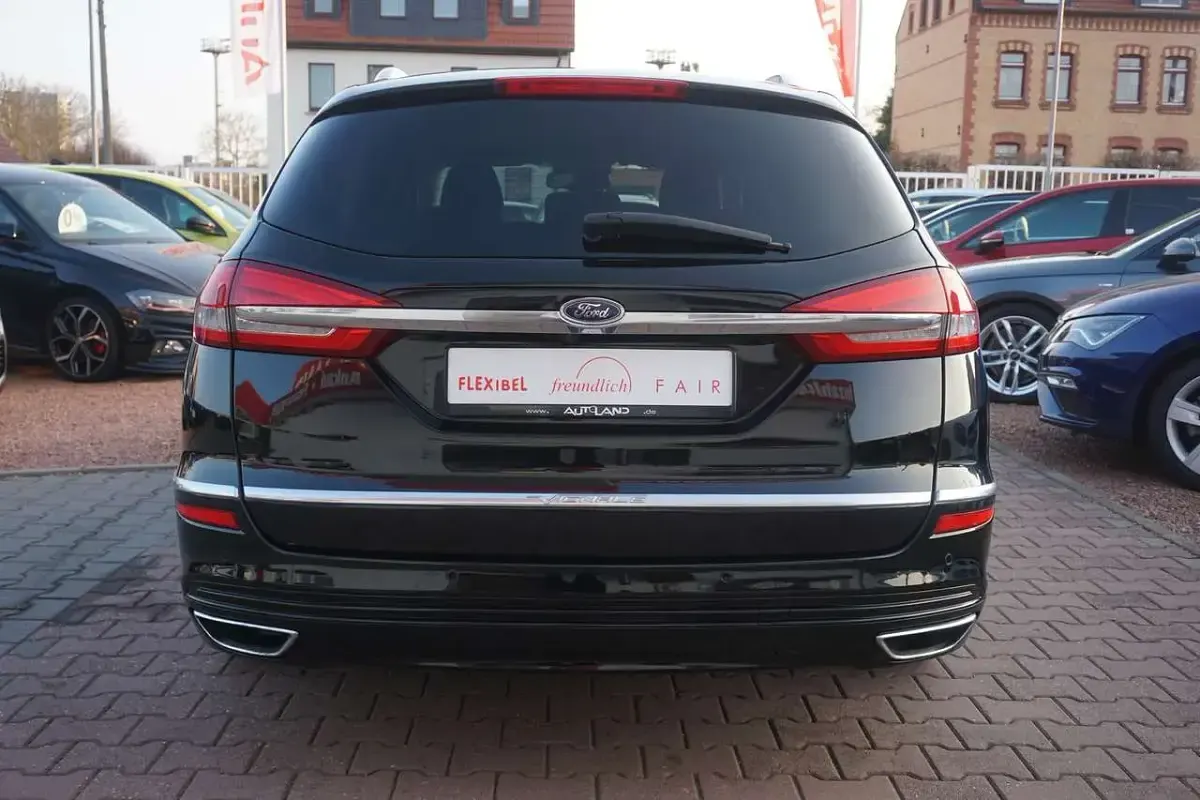 Używany Ford Mondeo Vignale 187 KM (137 kW) 2019 Czarny Kombi